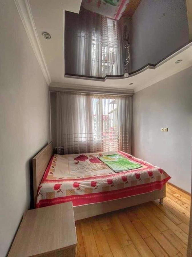Apartment Dolphin Batoemi Buitenkant foto